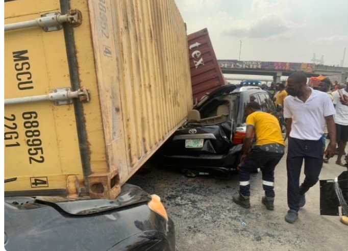 1 killed, several injured in Lagos multi-vehicle accident